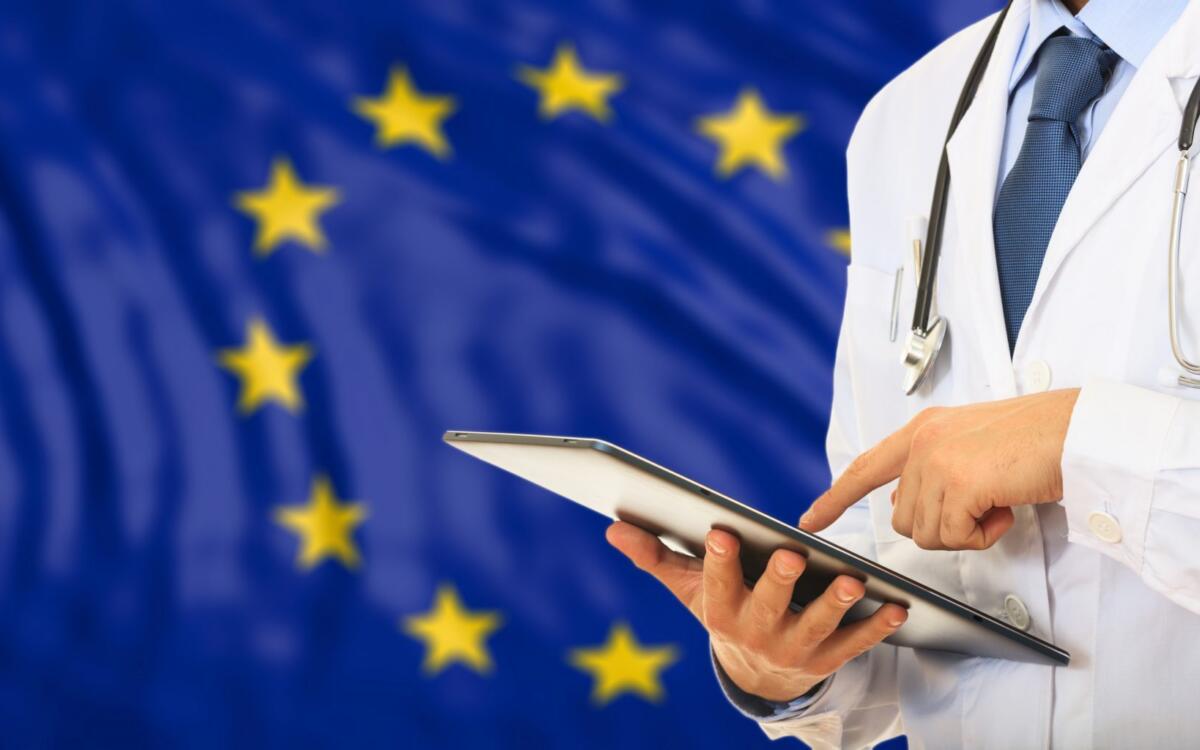 EU Flag doctor Adobe Stock 138960559 2048x1024